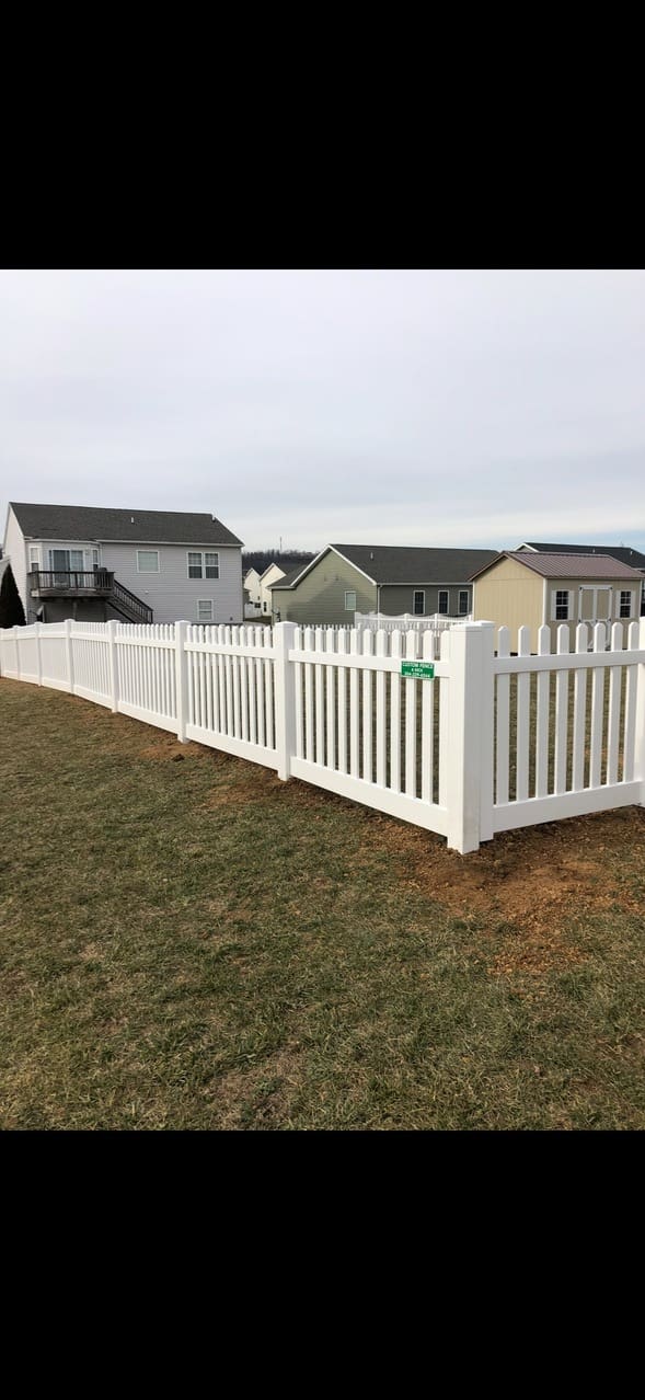 Custom wood fence built by Custom Fence & Deck in Martinsburg, WV